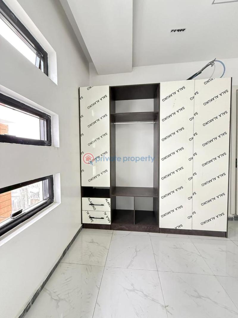 Luxurious 5 bdrm duplex in a serene environment - 0 5 bedroom Semi detached Duplex For Sale Osapa Lekki Lagos - 0