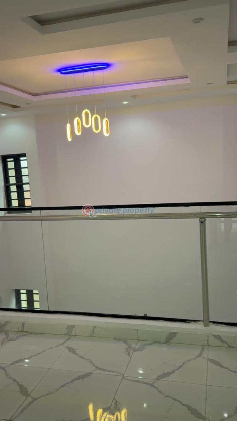 5 bedroom Detached Duplex For Sale Malami Estate, Oluyole Oluyole Estate Ibadan Oyo - 9