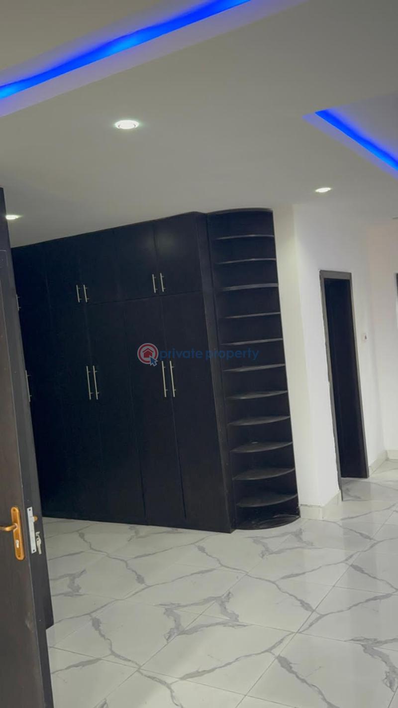 5 bedroom Detached Duplex For Sale Malami Estate, Oluyole Oluyole Estate Ibadan Oyo - 10