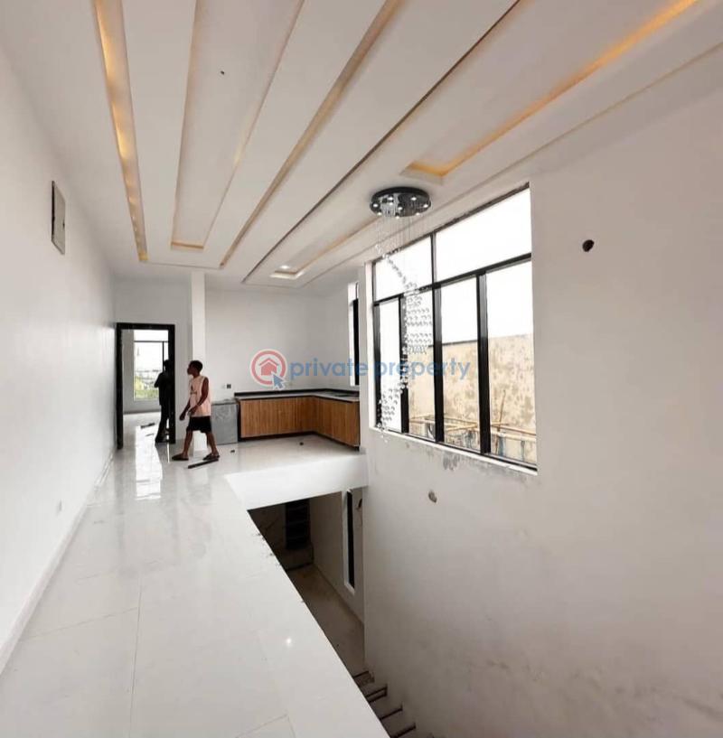 Luxurious 5 bedroom detached duplex - 8 5 bedroom Detached Duplex For Sale Hampton Lake Estate, Off Chevron Drive Lekki Lagos Chevron Drive Lekki Lagos - 8