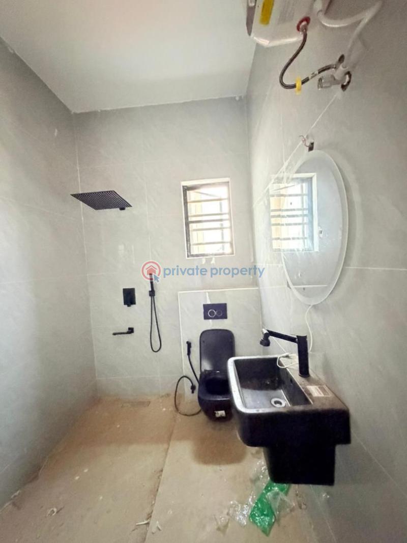 5 bedroom Detached Duplex For Sale Luxurious 5 Bedroom Detached Duplex Plus Bq In A Serene Location Magodo Kosofe/Ikosi Lagos - 8