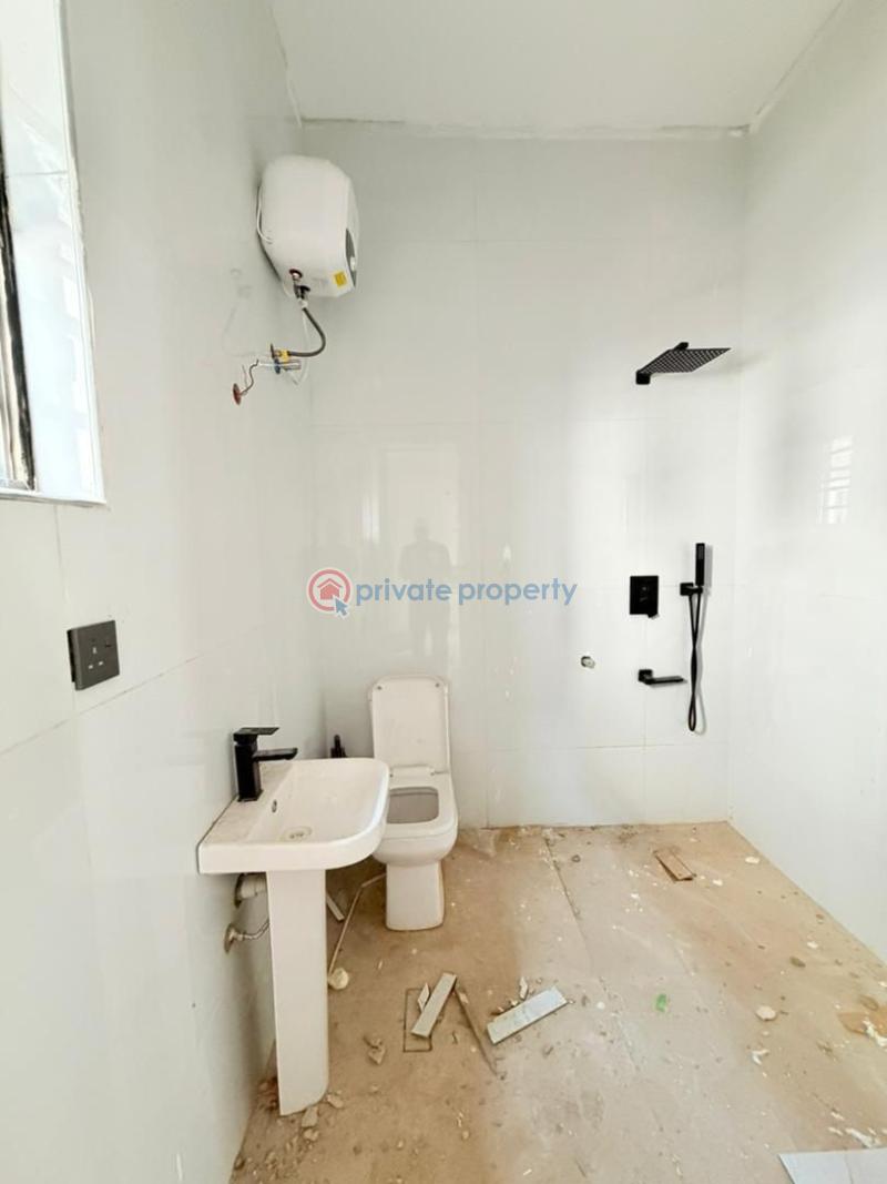 5 bedroom Detached Duplex For Sale Luxurious 5 Bedroom Detached Duplex Plus Bq In A Serene Location Magodo Kosofe/Ikosi Lagos - 9