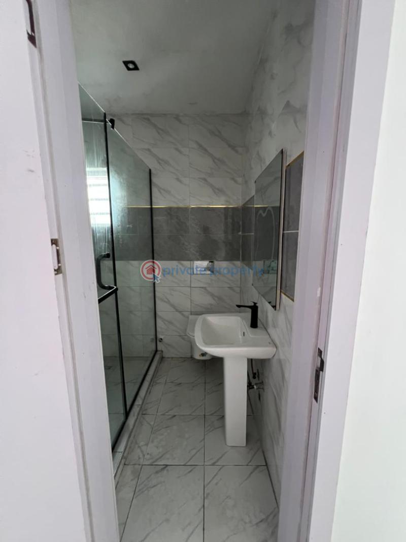 5 bedroom Detached Duplex For Sale Chevron Chevy Lekki Phase 2 Lagos - 2