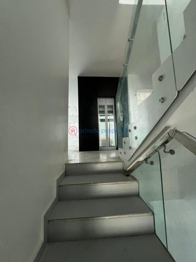 5 bedroom Detached Duplex For Sale Chevron Chevy Lekki Phase 2 Lagos - 11