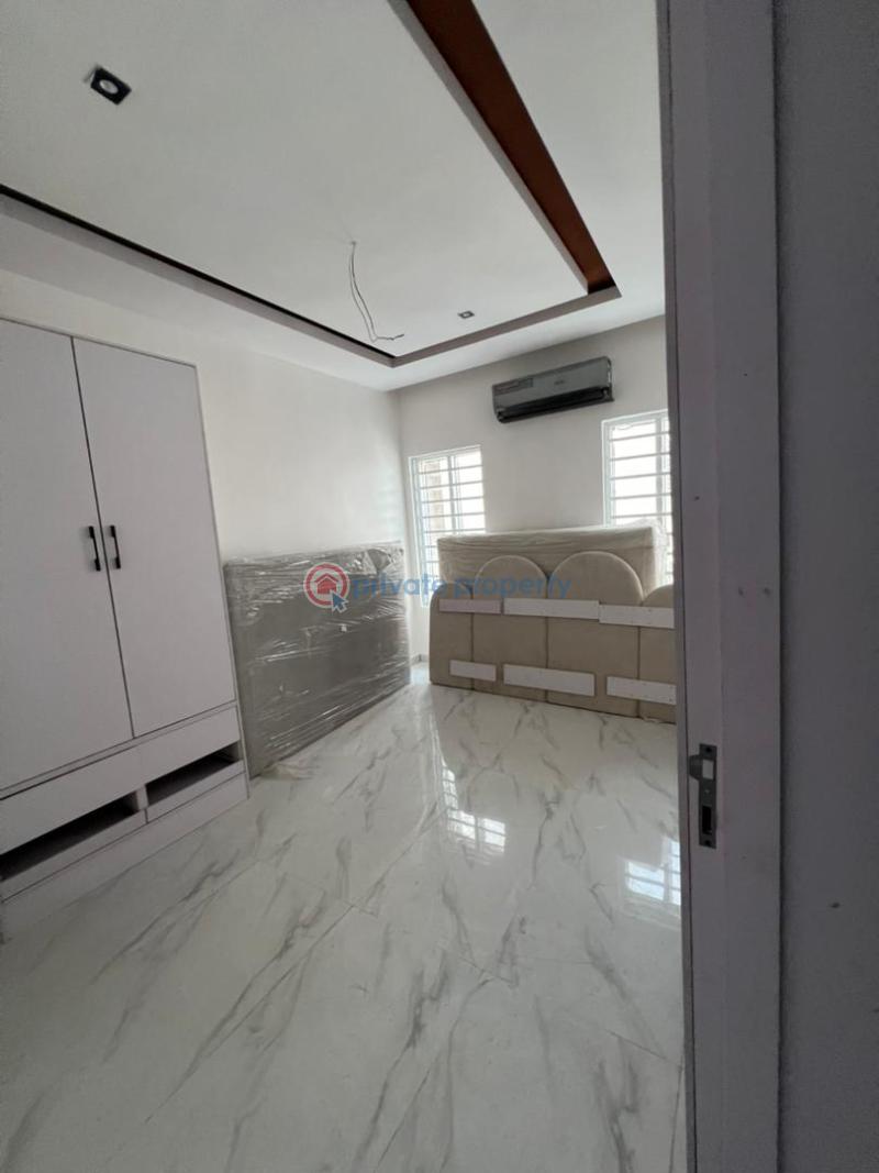 5 bedroom Detached Duplex For Sale Chevron Chevy Lekki Phase 2 Lagos - 1