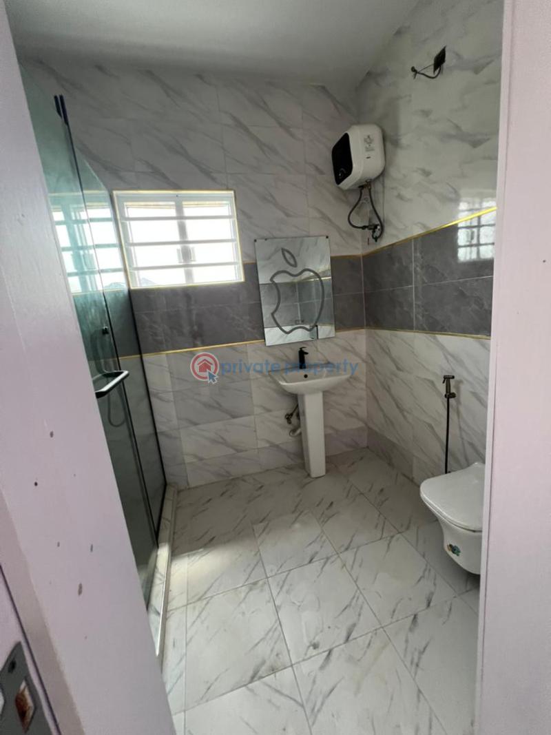 5 bedroom Detached Duplex For Sale Chevron Chevy Lekki Phase 2 Lagos - 23