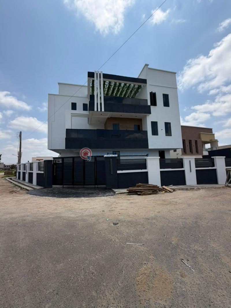 5 bedroom Detached Duplex For Sale Carlton Gate Estate Akobo Ibadan Oyo - 11