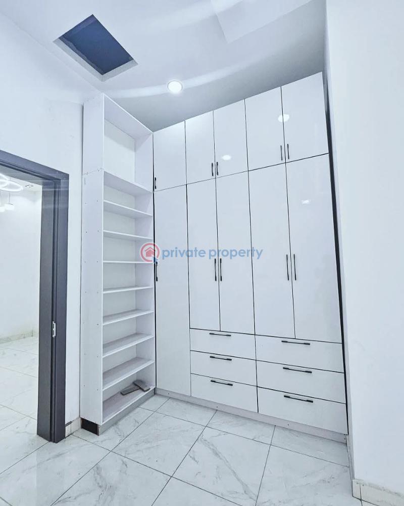 Luxurious 5-bedroom detached duplex with pool & bq for sal - 8 5 bedroom Detached Duplex For Sale Ikate Elegushi Lekki Lagos - 8