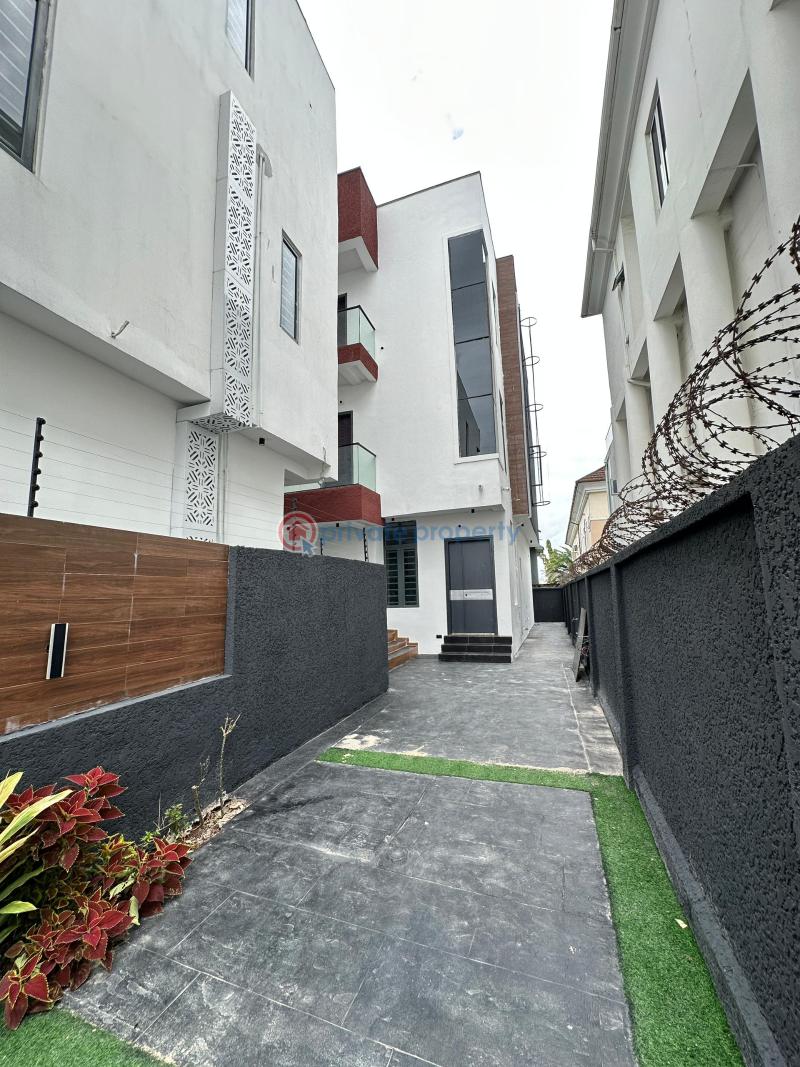 5 bedroom Detached Duplex For Sale Lekki Phase 1 Lagos