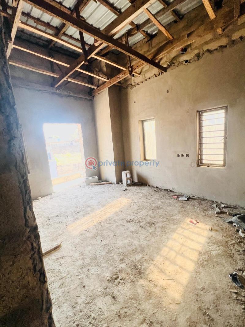 5 bedroom Semi detached Duplex For Sale Eleyele Ibadan Oyo - 2