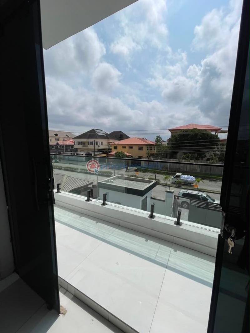 5 bedroom Detached Duplex For Sale Gym House Provided With All Equipment 2modern Fitted Kitchen Ikota Lekki Lagos - 19