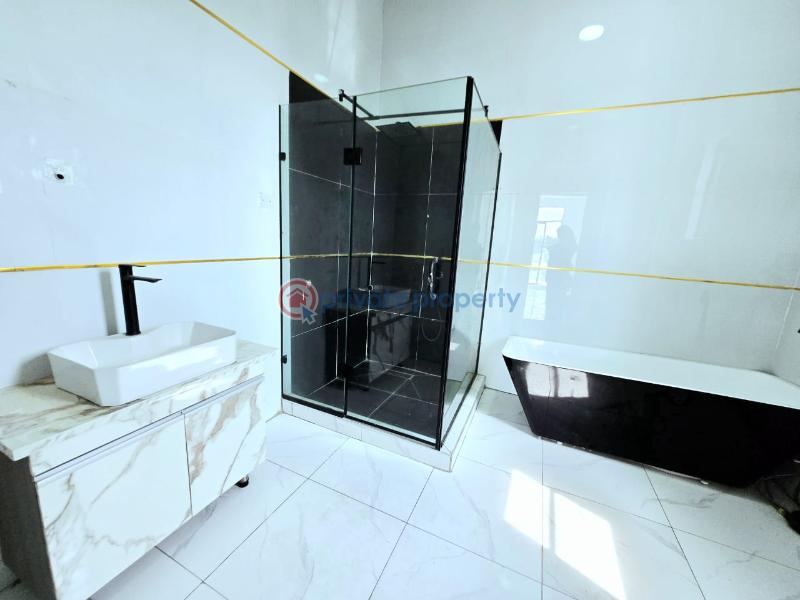 5 bedroom Detached Duplex For Sale Lakeview Estate Chevron Drive Lekki Lagos - 14