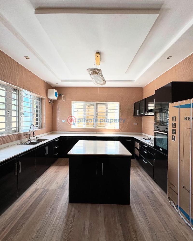 Luxurious 5-bedroom fully detached duplex - 8 4 bedroom Detached Duplex For Sale Chevron Drive Lekki Lagos - 8