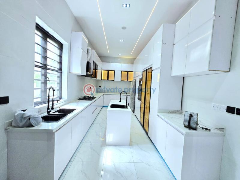 5 bedroom Detached Duplex For Sale Lakeview Estate Chevron Drive Lekki Lagos - 8