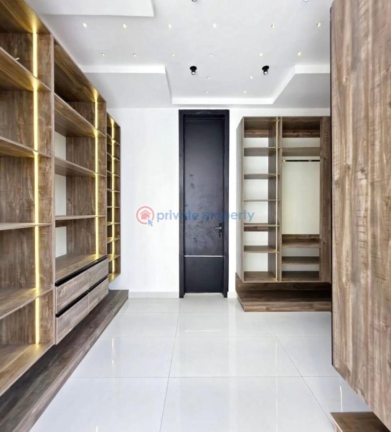 5 bedroom Detached Duplex For Sale Chevron Drive Lekki Lagos - 2