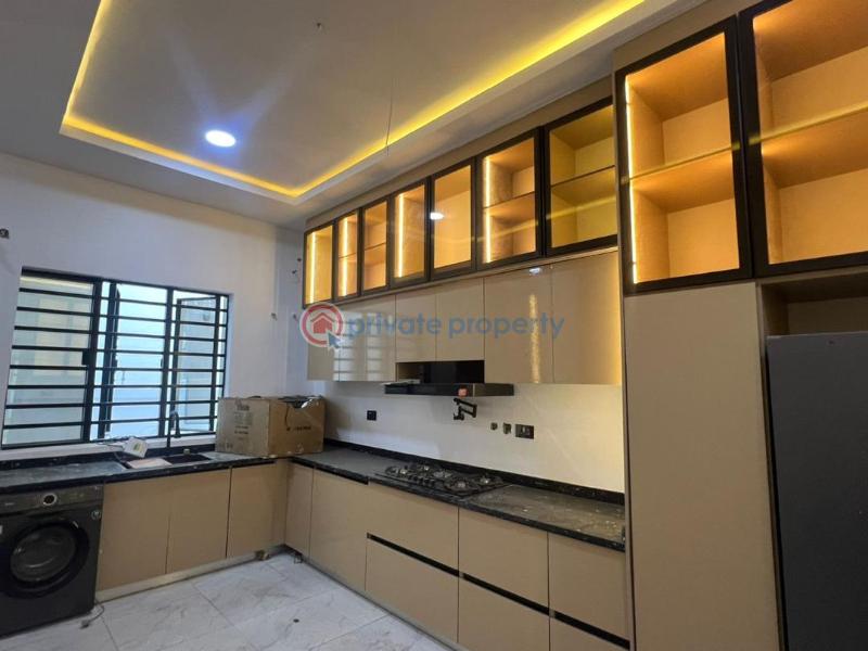 Luxurious 5 bedroom fully detached duplex with bq for sale - 5 5 bedroom Detached Bungalow For Sale Osapa London Lekki Lagos - 5
