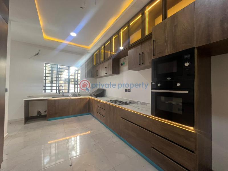 Luxurious 5 bedroom fully detached duplex with bq for sale - 10 5 bedroom Detached Bungalow For Sale Osapa London Lekki Lagos - 10