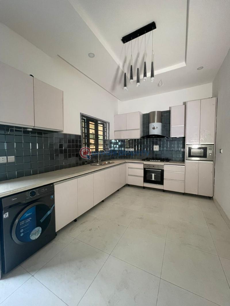 Luxurious 5 bedroom fully detached duplex with bq for sale in ajah - 1 5 bedroom Detached Duplex For Sale Ajah Lagos - 1