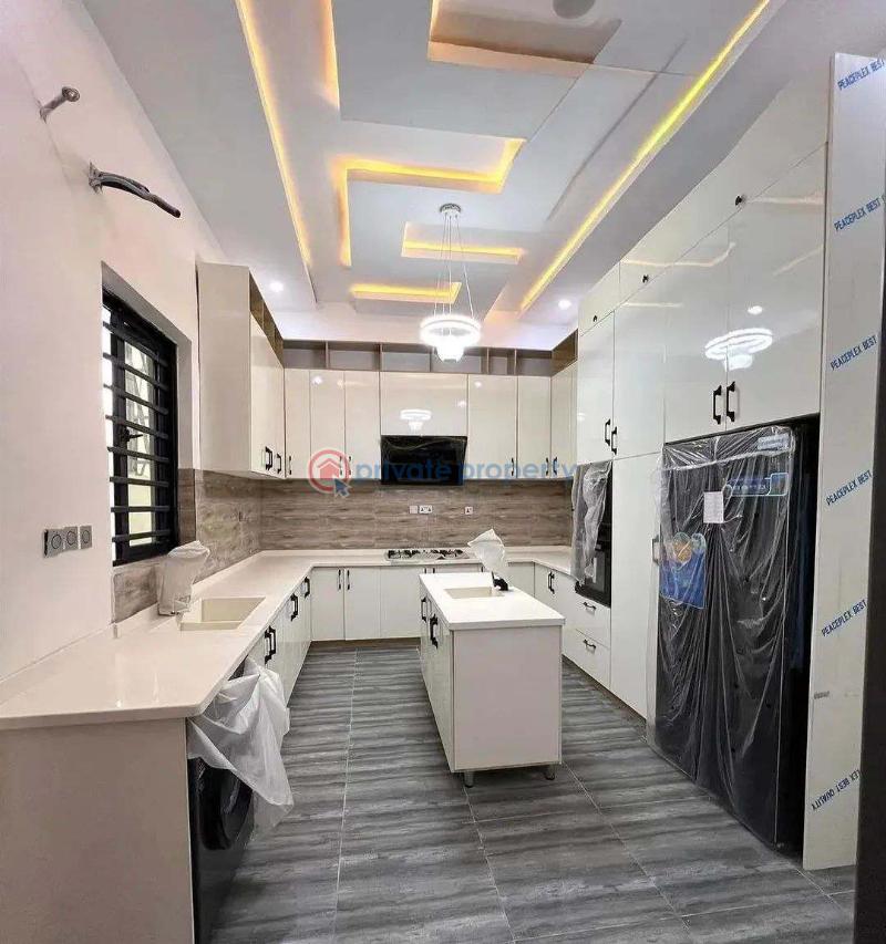 5 bedroom Detached Duplex For Sale Ibrahim Odofin Estate, Behind Osapa. Agungi Lekki Lagos - 4