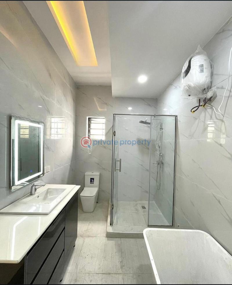 5 bedroom Detached Duplex For Sale Chevron Drive Lekki Lagos - 3