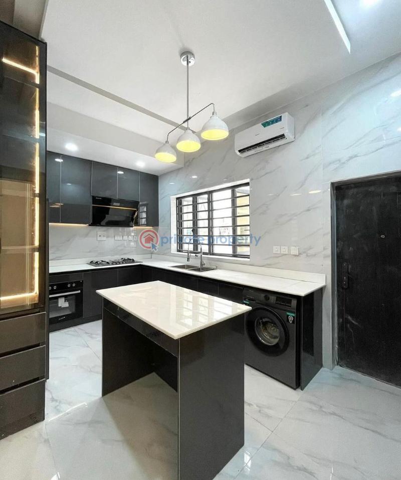 5 bedroom Detached Duplex For Sale Chevron Drive Lekki Lagos - 5