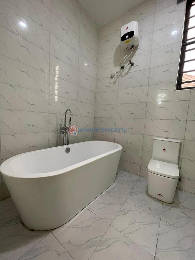 Luxurious 5 bedroom fully detached with a bq and swimming pool - 7 5 bedroom Detached Duplex For Sale Chevron Drive Lekki Lagos - 7