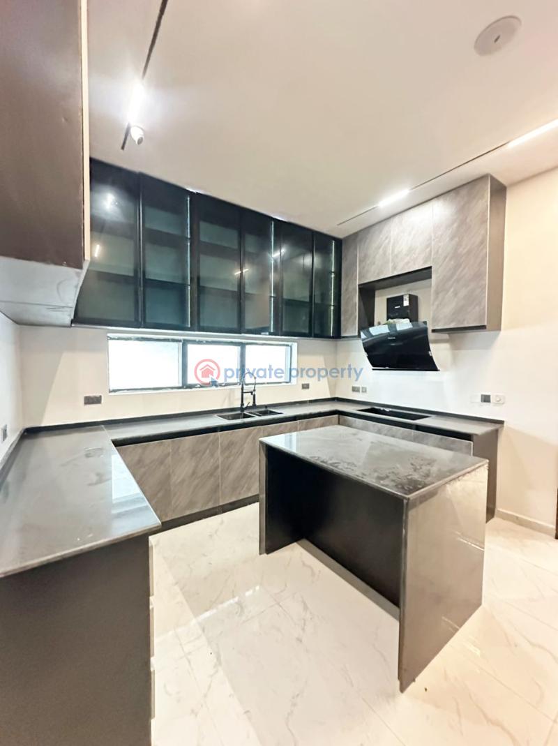 5 bedroom Detached Duplex For Sale Serene Neighborhood Lekki Phase 1 Lagos - 11