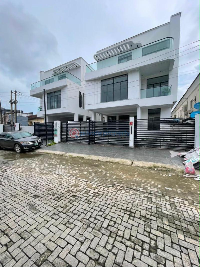 5 bedroom Detached Duplex For Sale Chevron Drive Lekki Lagos - 0