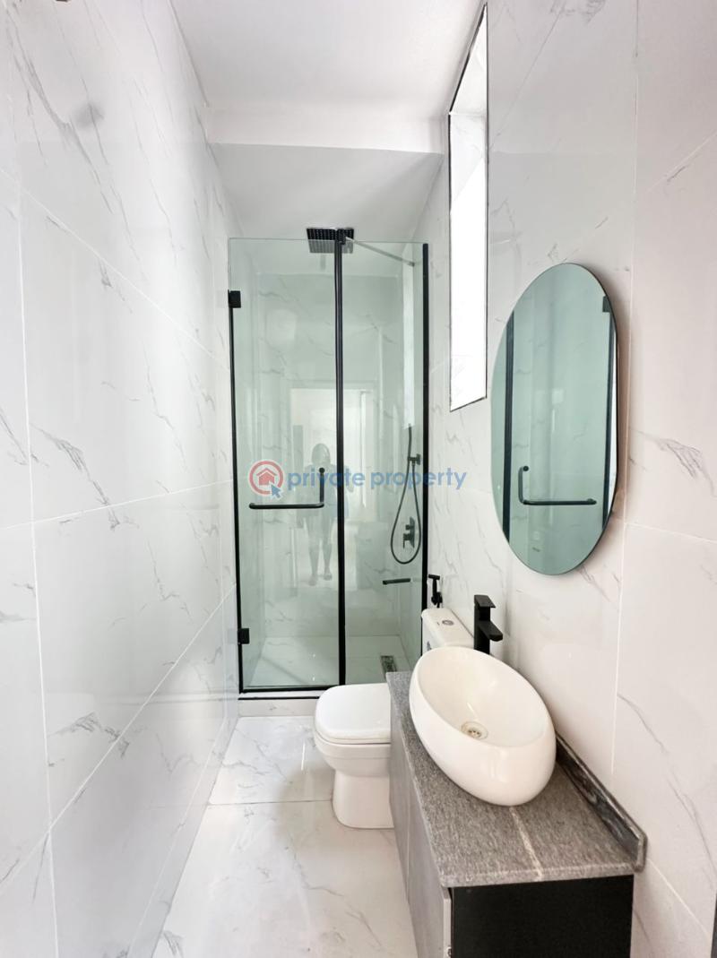 5 bedroom Detached Duplex For Sale Serene Neighborhood Lekki Phase 1 Lagos - 2
