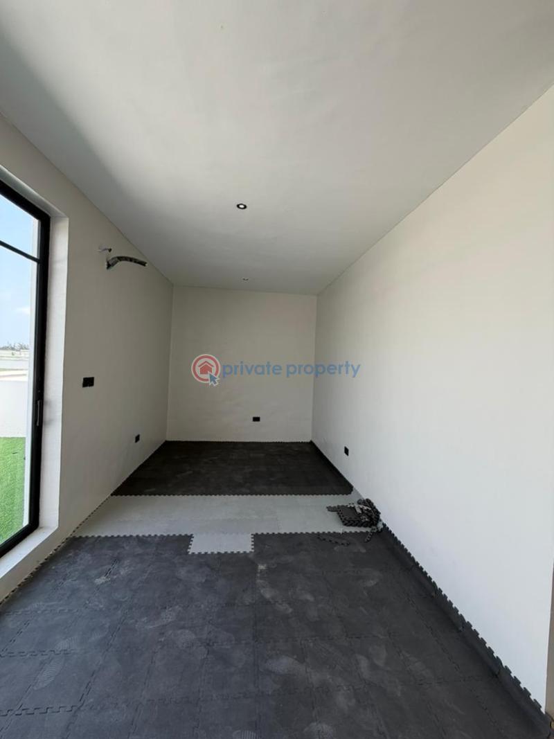 5 bedroom Detached Duplex For Sale Orchid Road, Lekki Lagos - 3