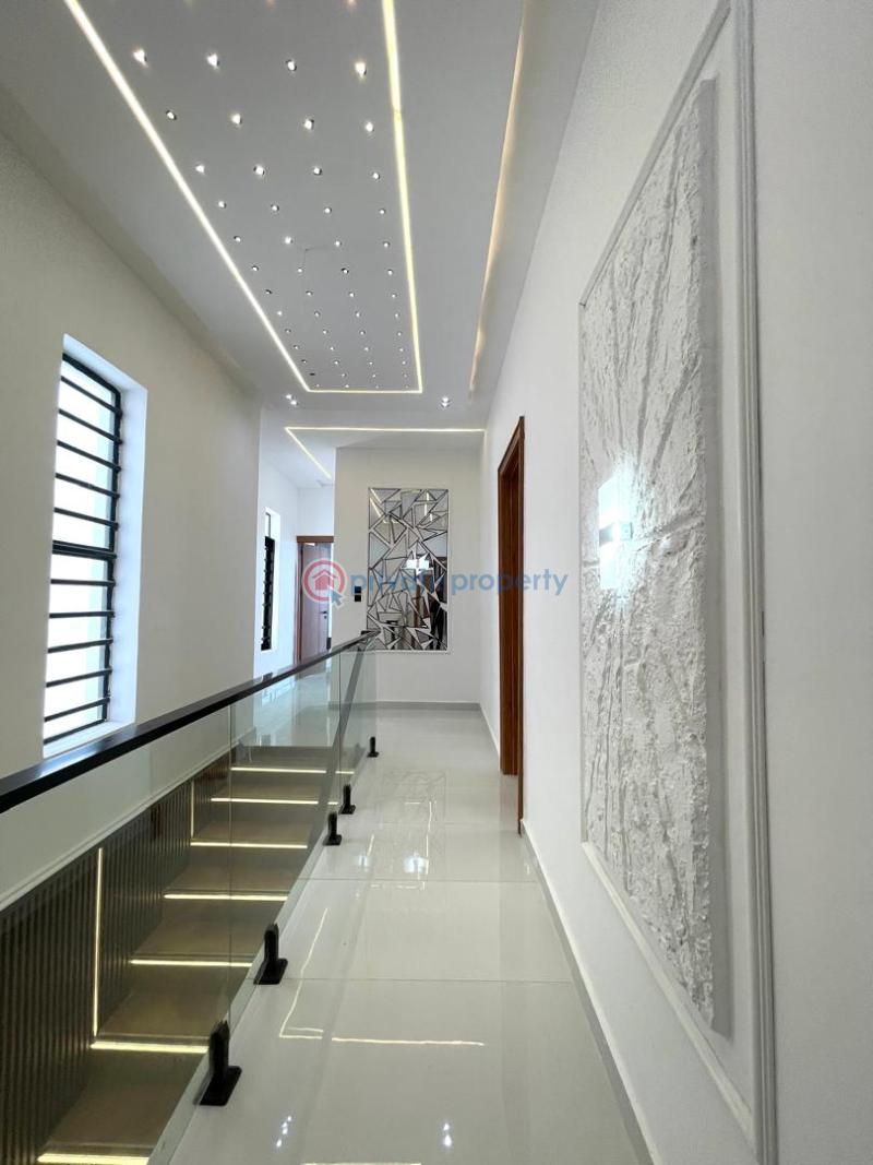 5 bedroom Detached Duplex For Sale Orchid Road, Lekki Lagos - 3