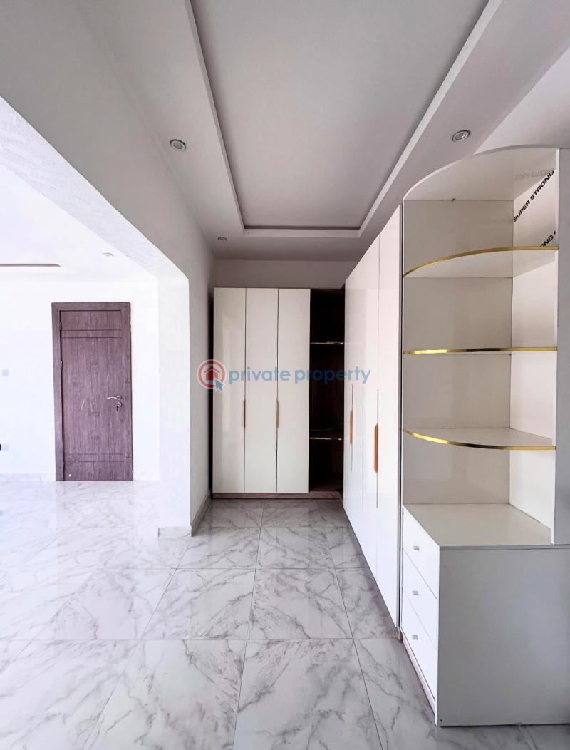 5 bedroom Detached Duplex For Sale Secure Estate At Osapa Lekki Osapa Lekki Lagos - 7