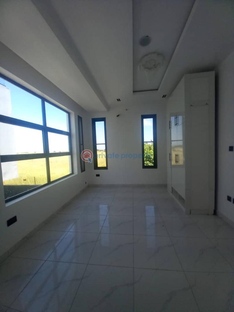 5 bedroom Detached Duplex For Sale Pinnock Beach Estate Phase 3, Lekki Lagos - 3