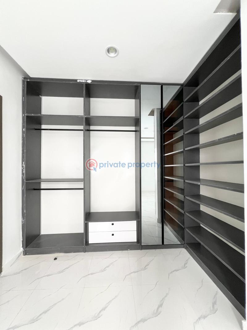 Luxurious 5 bedrooms fully detached duplex - 9 5 bedroom Detached Duplex For Sale Lekki Lagos - 9