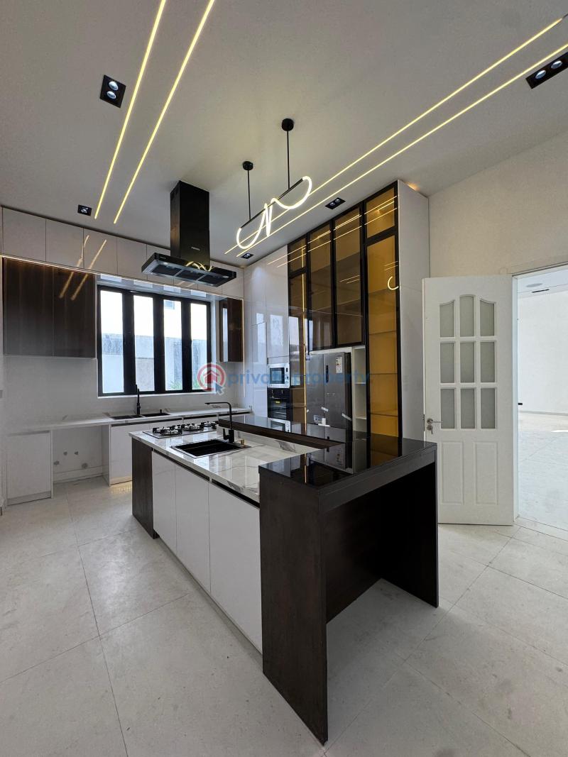 5 bedroom Detached Duplex For Sale Osapa London Lekki Lagos - 2