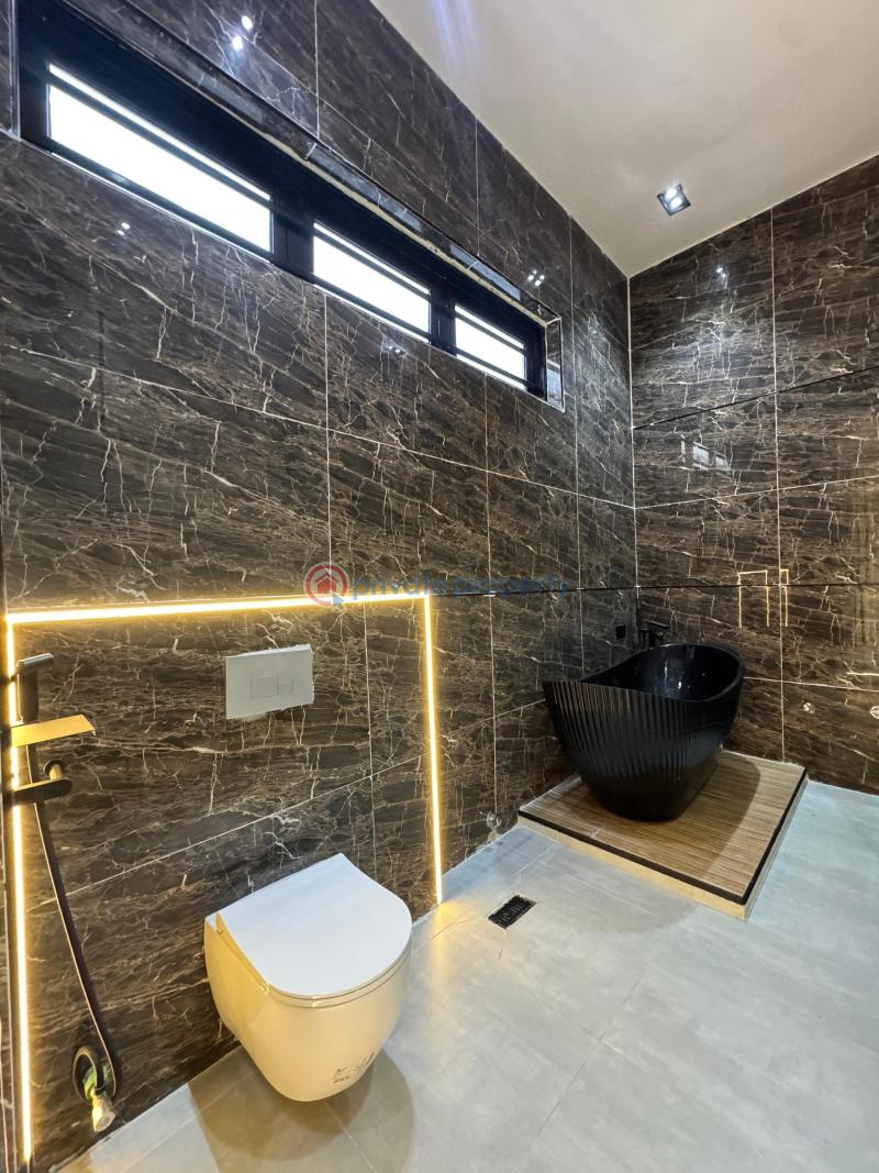 5 bedroom Detached Duplex For Sale Chevron Lekki Lekki Lagos - 1