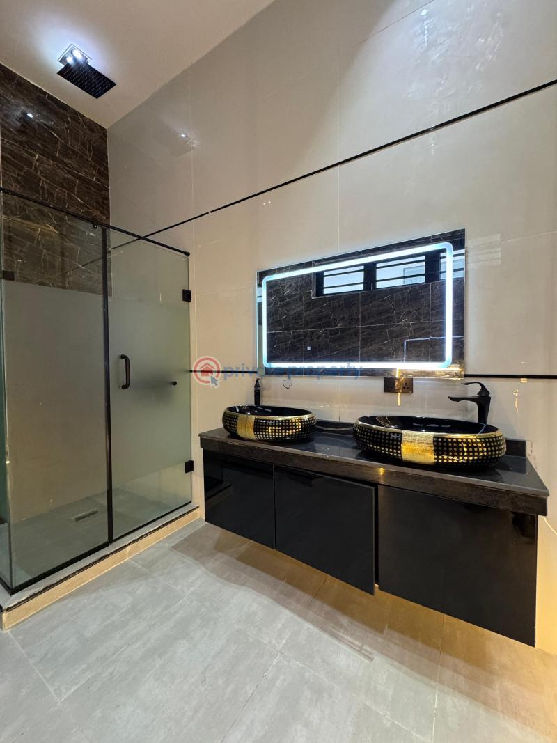 5 bedroom Detached Duplex For Sale Chevron Lekki Lekki Lagos - 11