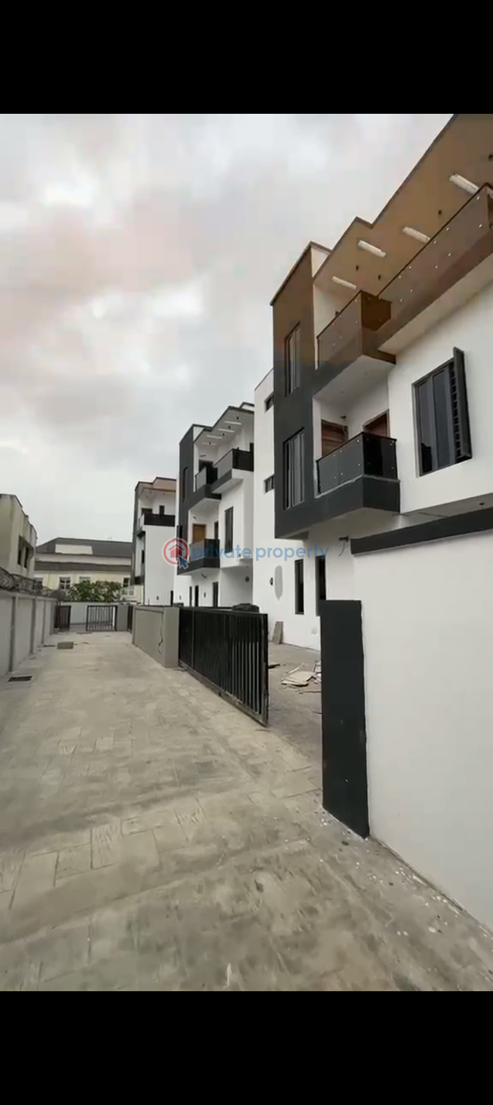Duplex For Sale Magodo Phase 1 Magodo Kosofe/Ikosi Lagos - 1