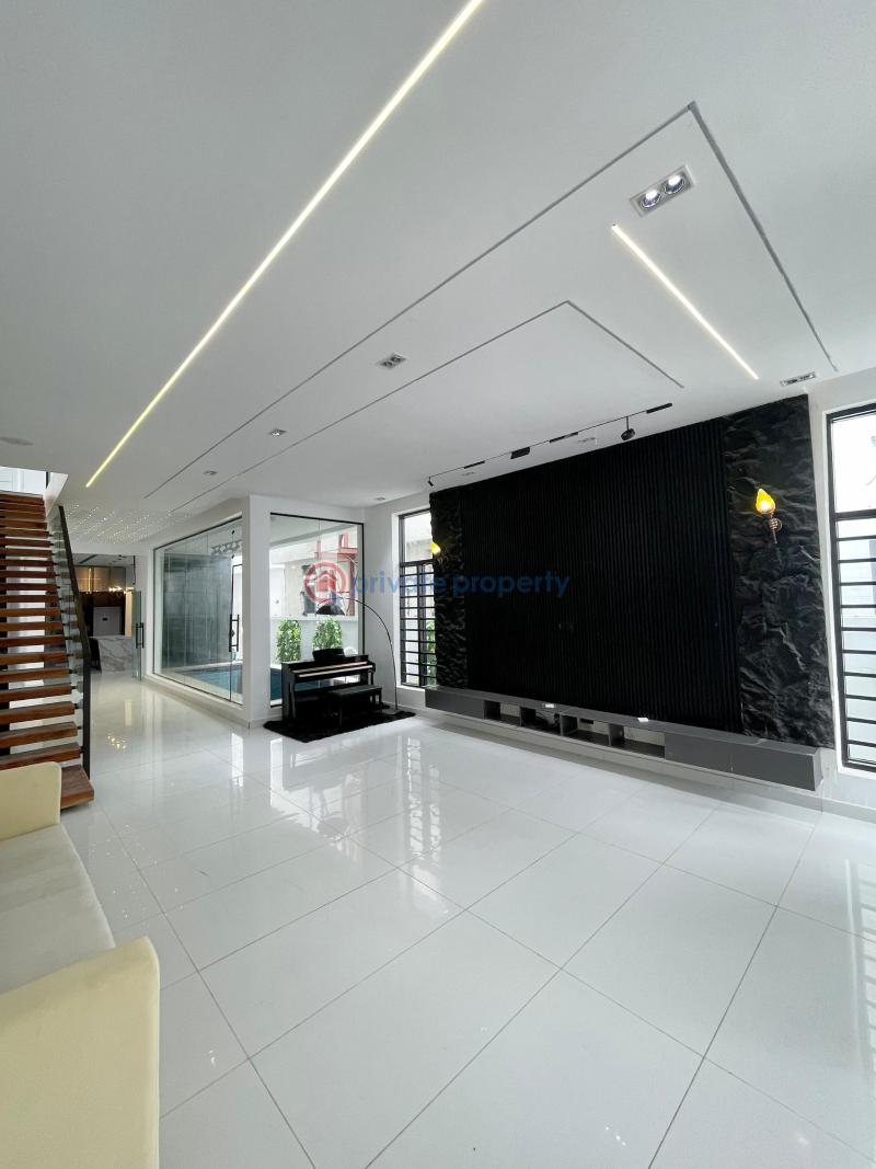 5 bedroom Detached Duplex For Sale Estate Ikota Lekki Lagos - 1