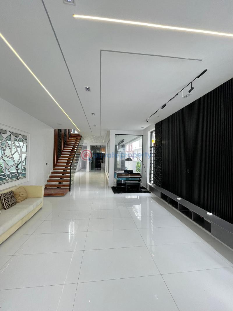 5 bedroom Detached Duplex For Sale Estate Ikota Lekki Lagos - 2