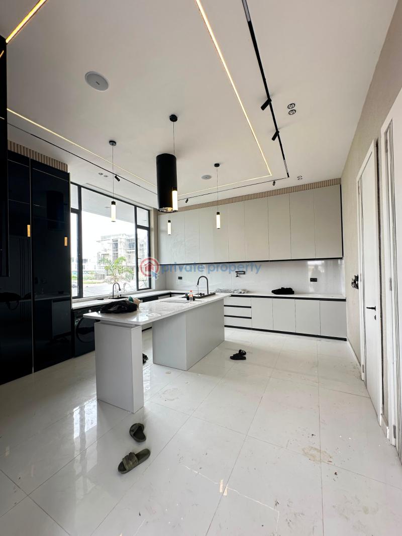 6 bedroom Detached Duplex For Sale Osapa London Lekki Lagos - 6