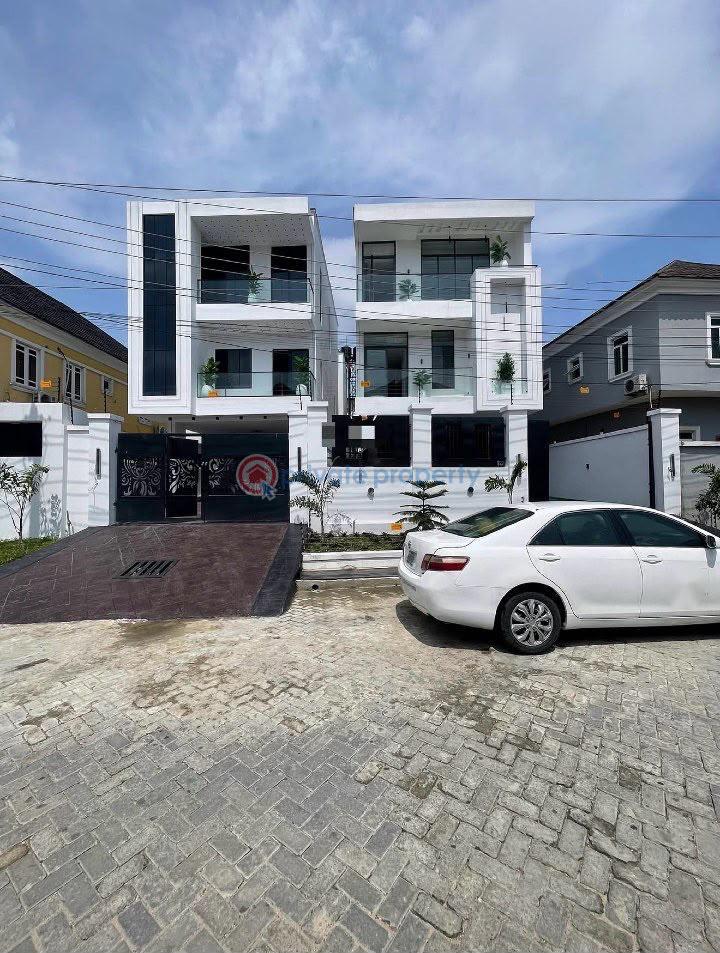 6 bedroom Detached Duplex For Sale Chevron,lekki Chevron Drive Lekki Lagos - 0