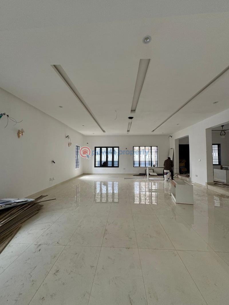 7 bedroom Detached Duplex For Sale Guzape Abuja Phase 1  - 4