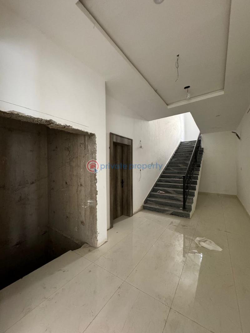 7 bedroom Detached Duplex For Sale Guzape Abuja Phase 1  - 7