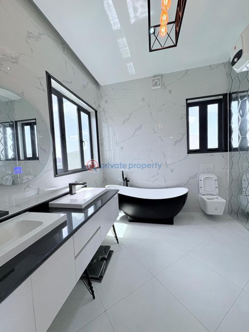 7 bedroom House For Sale Osapa London Lekki Lagos - 9