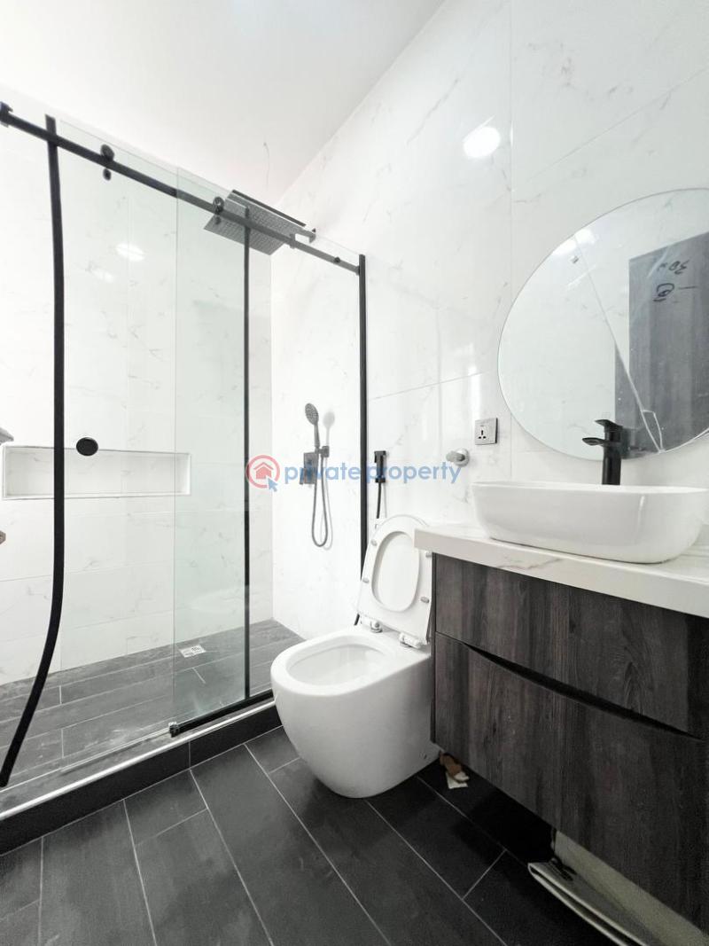 Luxurious apartment - 22 3 bedroom Flat & Apartment For Sale Osapa Lekki Lagos - 22