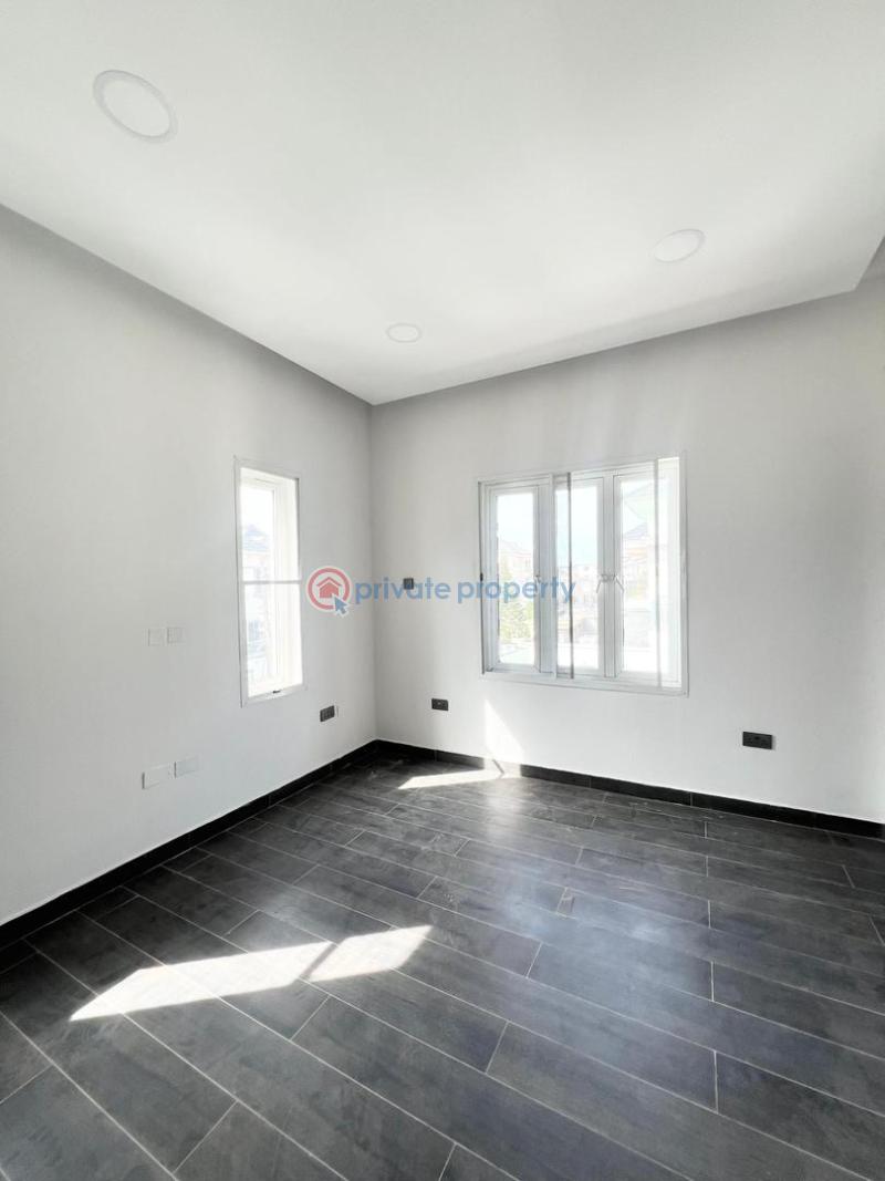 Luxurious apartment - 18 3 bedroom Flat & Apartment For Sale Osapa Lekki Lagos - 18