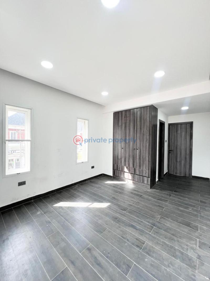 Luxurious apartment - 21 3 bedroom Flat & Apartment For Sale Osapa Lekki Lagos - 21