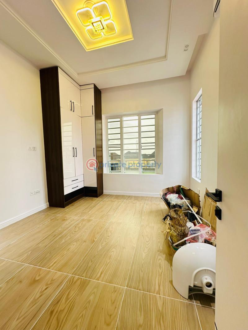 5 bedroom Detached Duplex For Sale Omole Phase 1 Ojodu Lagos - 6