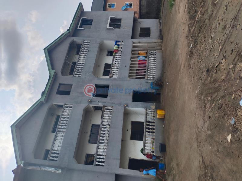 For sale 3 bedroom Block Of Flats Amawire Orji Owerri Imo (PID 7PABCM